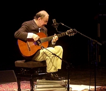 Joćo Gilberto - www.umbriajazz.com - Foto G. Belfiore